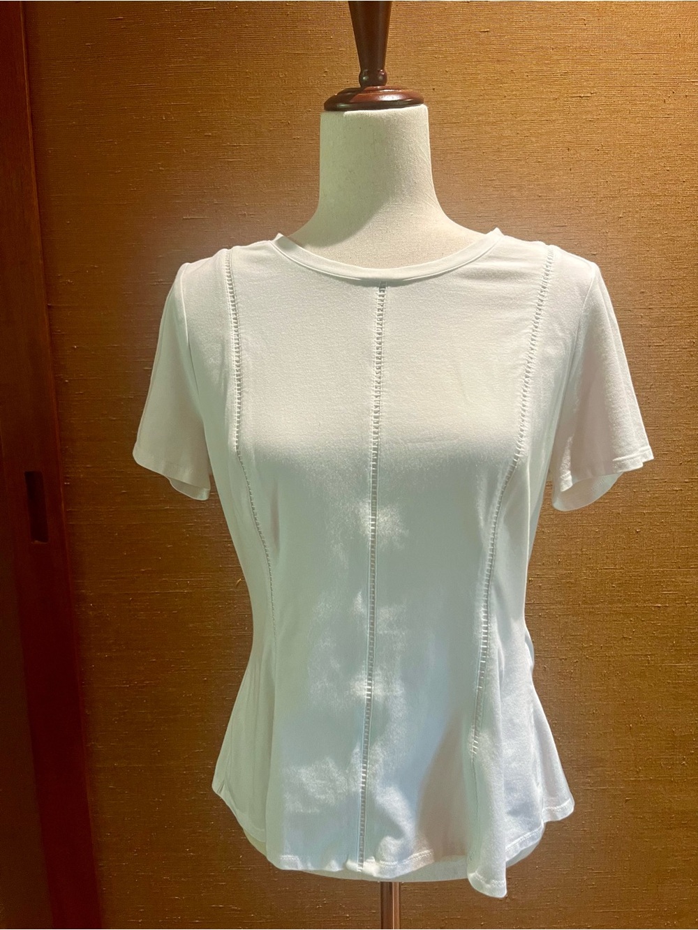 White House Black Market White Short-Sleeve Flared, Seam-Detail Tee